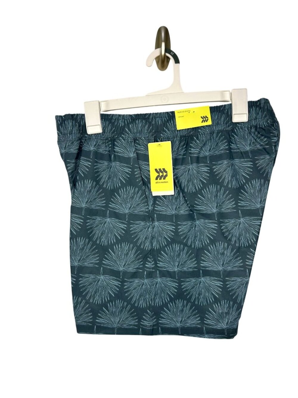 NWT Men's Medium Hybrid Shorts 6" - All in Motion Blue MSRP $25